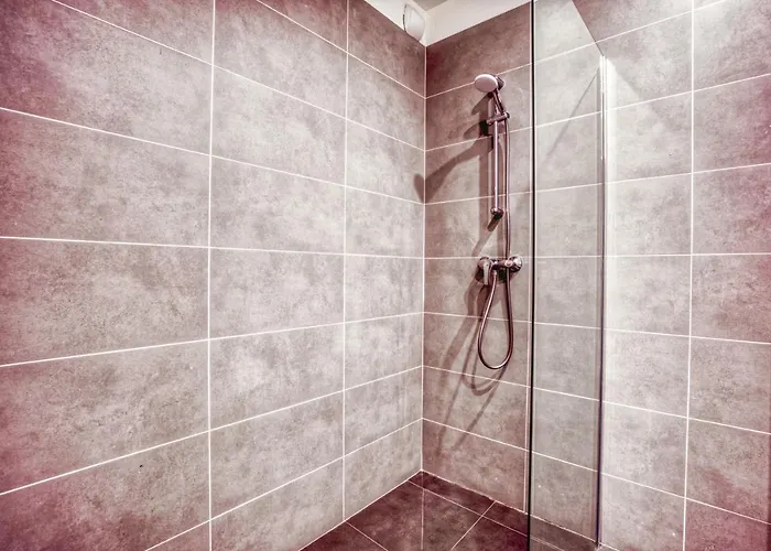 Vernezza, F3 à Deux Pas De Montparnasse Paris