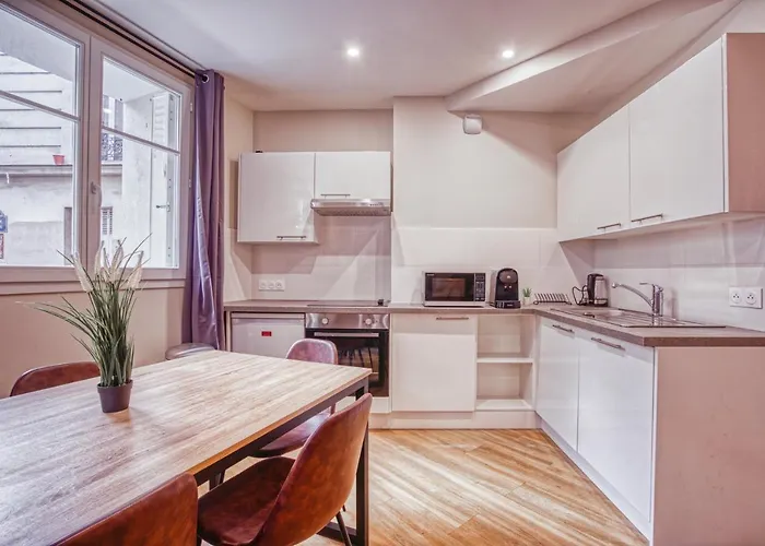 Appartement Vernezza, F3 à Deux Pas De Montparnasse *